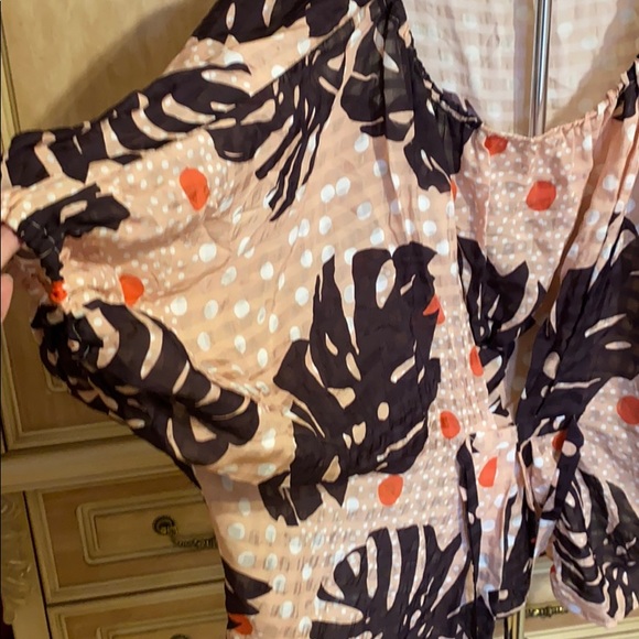 NWOT made in Italy Beautiful imperial top - Picture 2 of 6